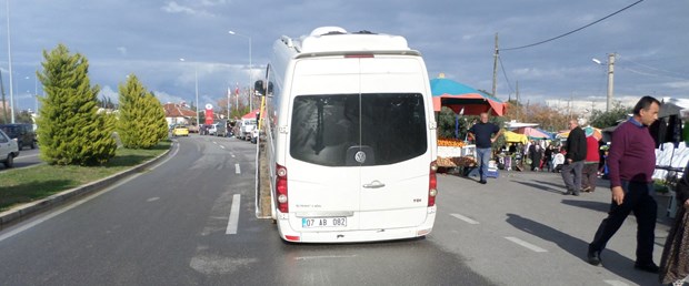 korsan-servisle-ogrenci-tasirken-alkollu-yakalandi_8947_dhaphoto2.jpg