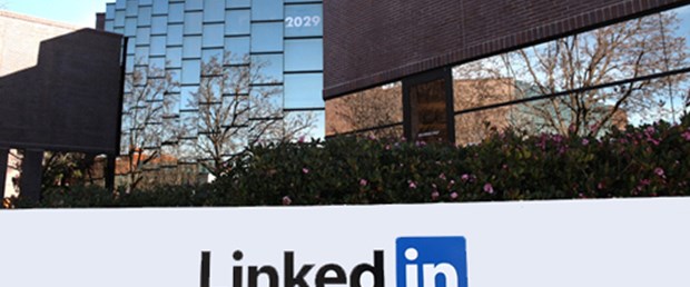 LinkedIn, Yasemin Devrimi'ne çarptı