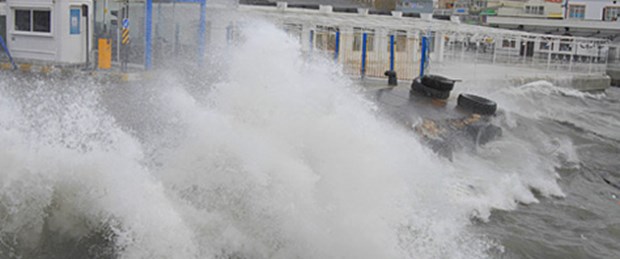 Lodos Marmara'yı savuruyor