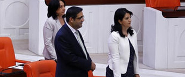 Meclis'te 'duran adam' eylemi