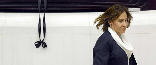 Meclis'te şiddete karşı 'siyah kurdele'