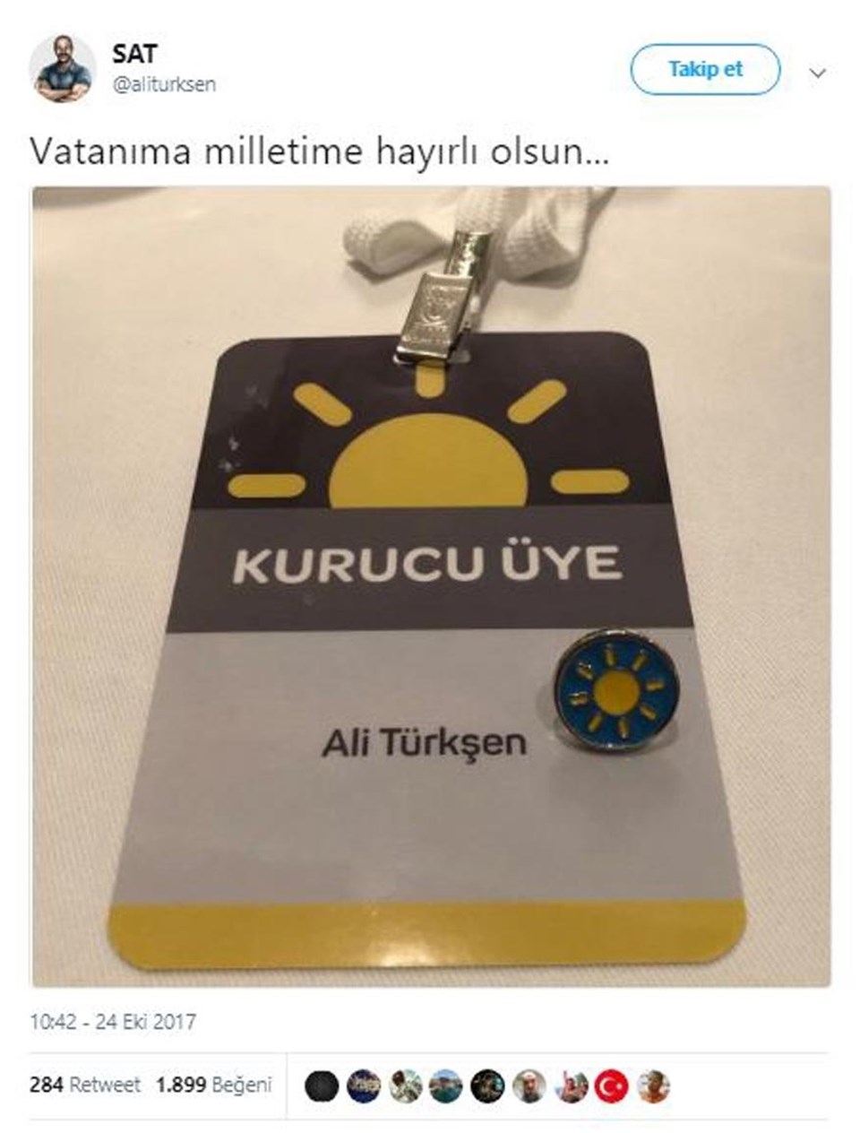 Akşener'in partisinin logosu sekiz ışıklı güneşten oluşuyor.
