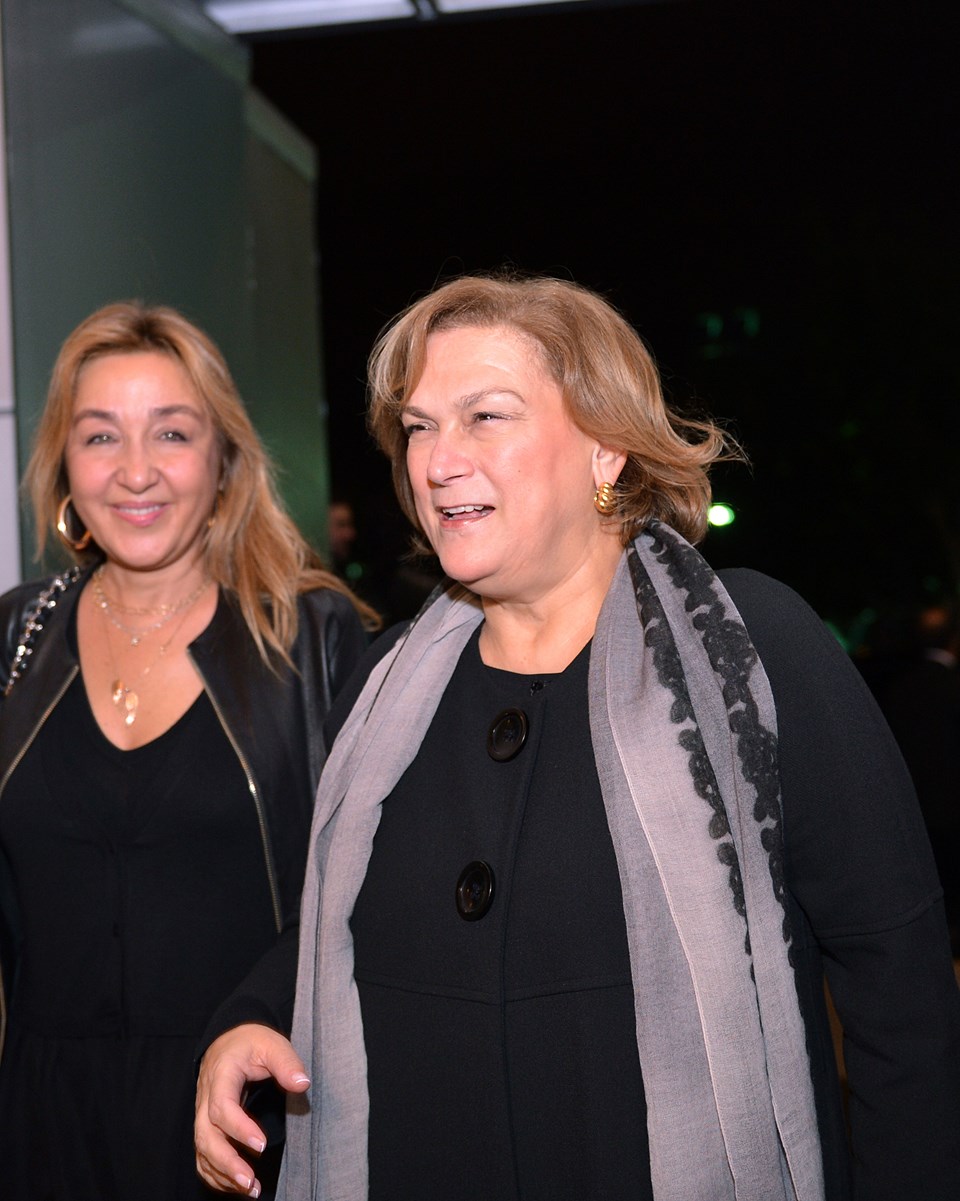 Geceye Sabancı Holding Yönetim Kurulu Başkanı Güler Sabancı da katıldı.