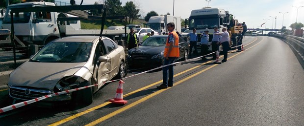 metrobüs-yolu-kaza.jpg