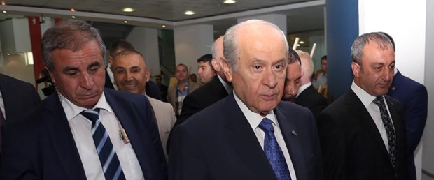 devlet-bahçeli-16-08-15.jpg