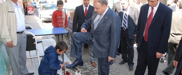 MHP’li Vural: Bakan utansın