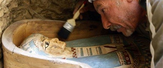 Mısır'da 12 kadar mumya bulundu