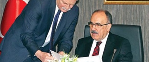 Müsteşar Özçelik görevden alındı