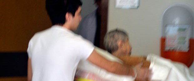 Müzeyyen Senar rahatsızlandı