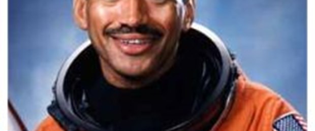 Nasa'nın başına siyah astronot