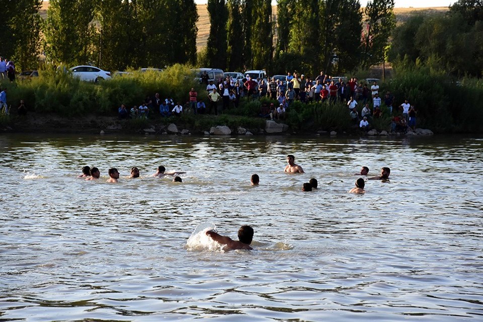 Facia sonrası nehirdeki arama faaliyetlerinden bir kare
