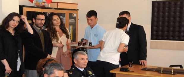 Öğrenciye garsonluk yaptırılmasına soruşturma