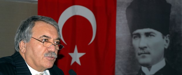 Özdemir Özok hayatını kaybetti