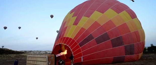 Pilot balondan düştü