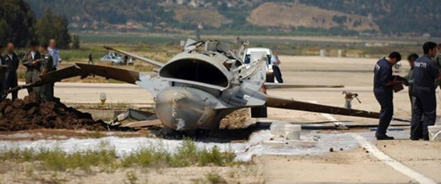 Piste inen F-16 devrildi