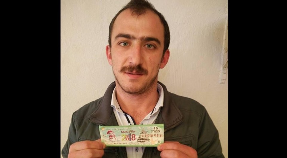 TIR şoförü Mutlu Kaya, ikramiyesini aldı