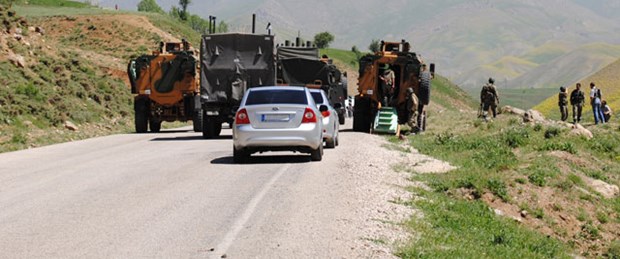 PKK, 2 öğretmen kaçırdı