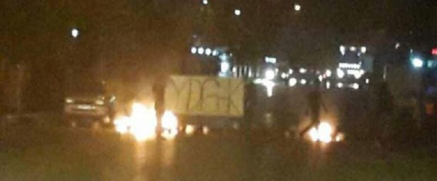 PKK İzmir'de yol kapattı