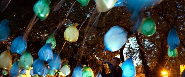 Plastik poşet sanat eserine dönüştü