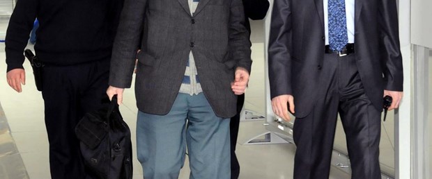 Polis gönderdi o havalimanına geri döndü