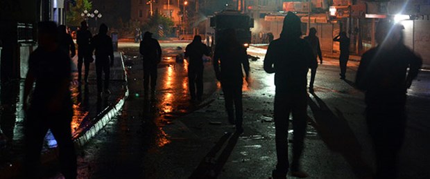 Polis merkezine molotof