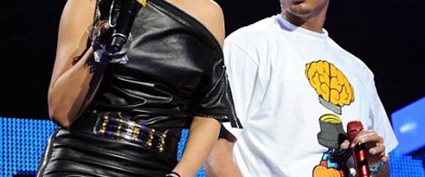 Rihanna ve dayakçı sevgilisi, birlikte plak yaptı
