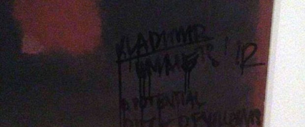 Rothko'nun tablosu 'karalandı'