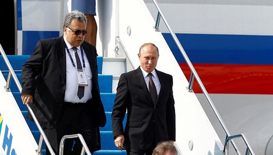 Büyükelçi Andrey Karlov ve Rusya Devlet Başkanı Vladimir Putin