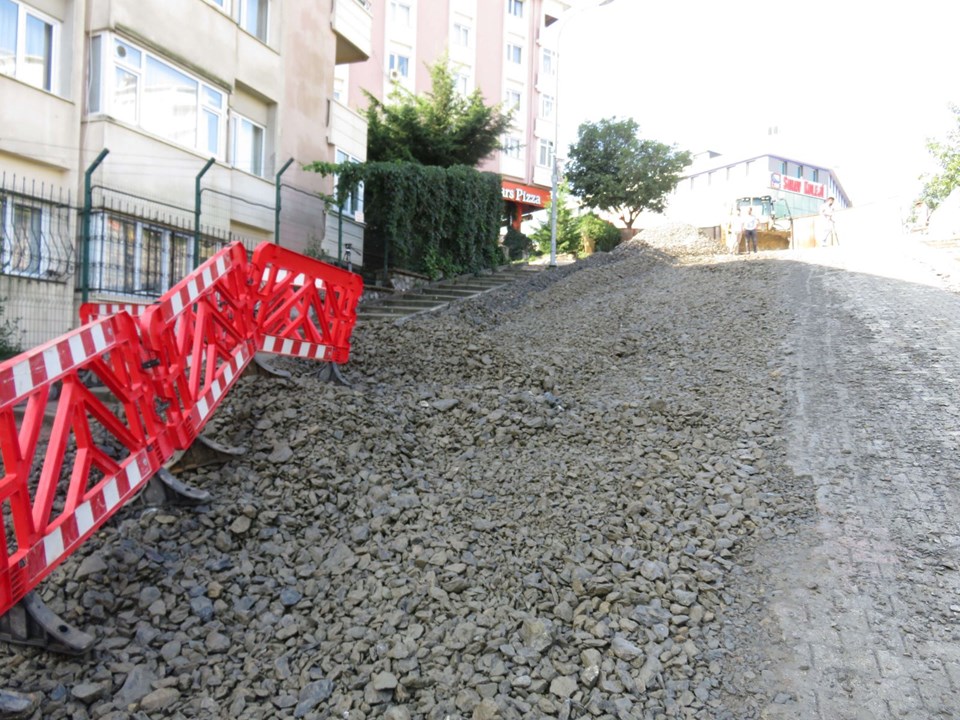 ÃSKÃDAR'DA ÃÃKEN YOLDA ÃALIÅMALAR BAÅLADI