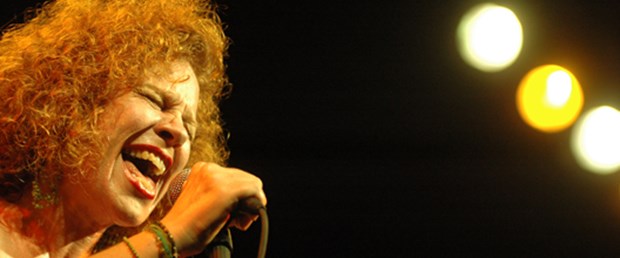 Sarah Jane Morris Salon'a geliyor