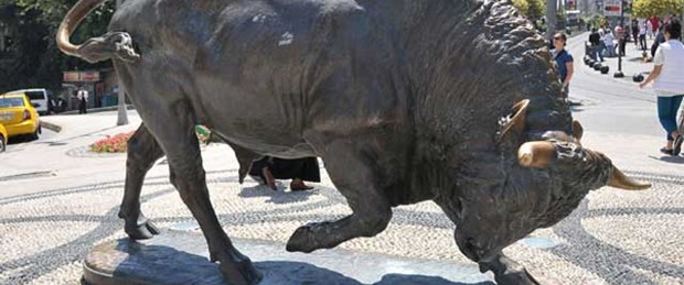 Saray 'Dövüşen Boğa'yı istedi!
