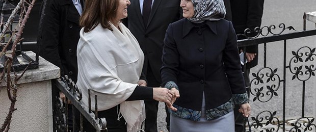 Sare Davutoğlu'dan taziye ziyareti