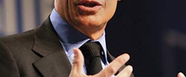 Sarkozy: "ABD daha fazla mücadele etmeli"