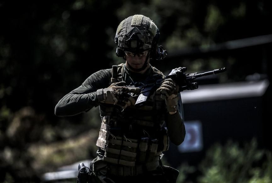 GÜNDE YAKLAŞIK 15 SAAT EĞİTİM YAPIYORLAR