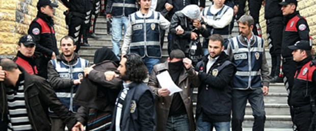 Savcılardan çeteye danışmanlık