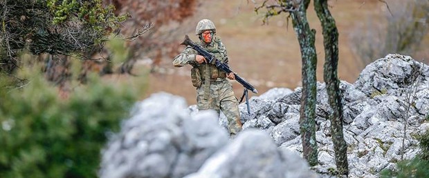 hakkari tören cenaze şehit280418.jpg