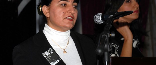 Şehit öğretmenin eşi valiyi ağlattı