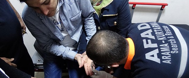 Sıkışan yüzükten AFAD kurtardı