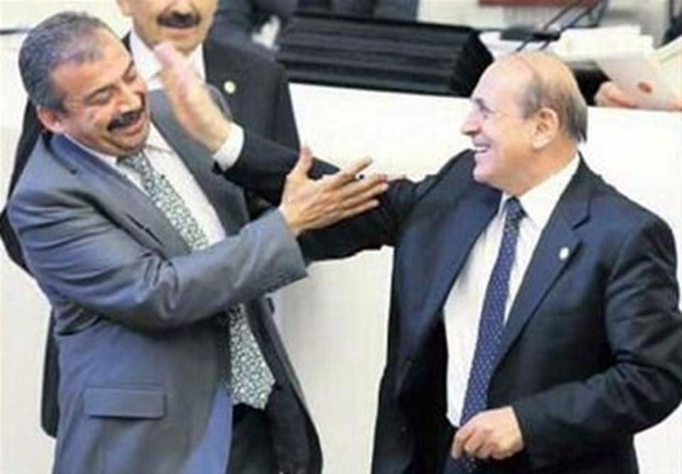 Önder'den, bu fotoğrafın düne ait olmadığını açıklaması geldi