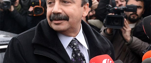 Sırrı Süreyya'dan telefon şakası