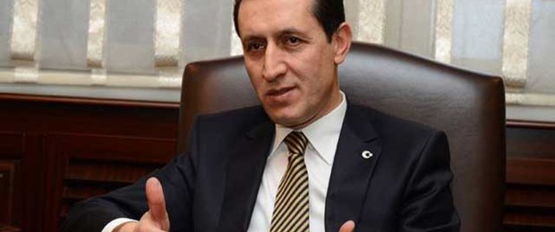 'Siyaset heveslisi cübbeliler istifa etmeli'
