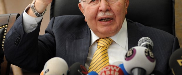 Siyaset yasağı kalkan Erbakan İran'da