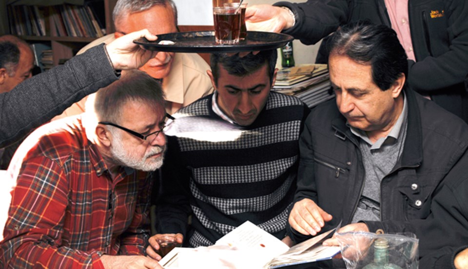 Koleksiyoncular ne kadar kaçınmak isteseler de zaman zaman kendilerinde mevcut olan bir obje ya da eşyayı yeniden alabiliyorlar. Bu durum, birbirinden farklı zevklere ve becerilere sahip koleksiyoncuların ortak yanlarından biri.