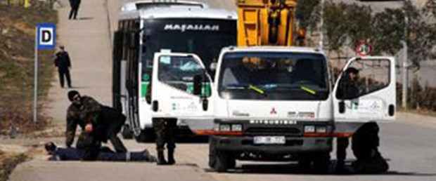 Sokak ortasında sorgu!