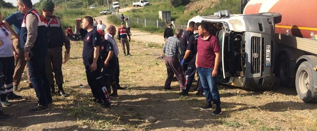 antalyada-tankerle-ogrenci-servisi-carpisti-16-yarali-ek-fotograf_1191_dhaphoto2.jpg