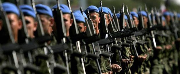 Sözleşmeli ere üç yılda 75 bin lira
