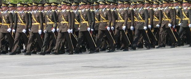 Subayın mecburi hizmeti beş yıl erken bitecek