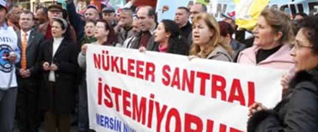 Tabutlu helvalı protesto
