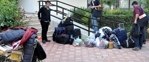 Tahliye kararı öğrencileri evsiz bıraktı