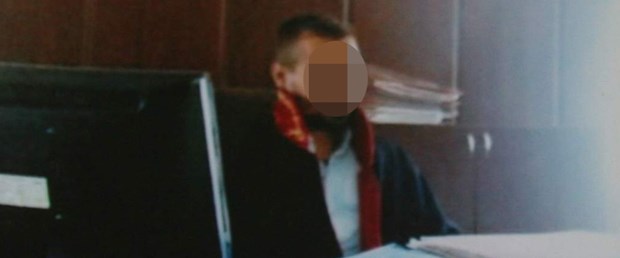 taksici cübbeli poz.jpg
